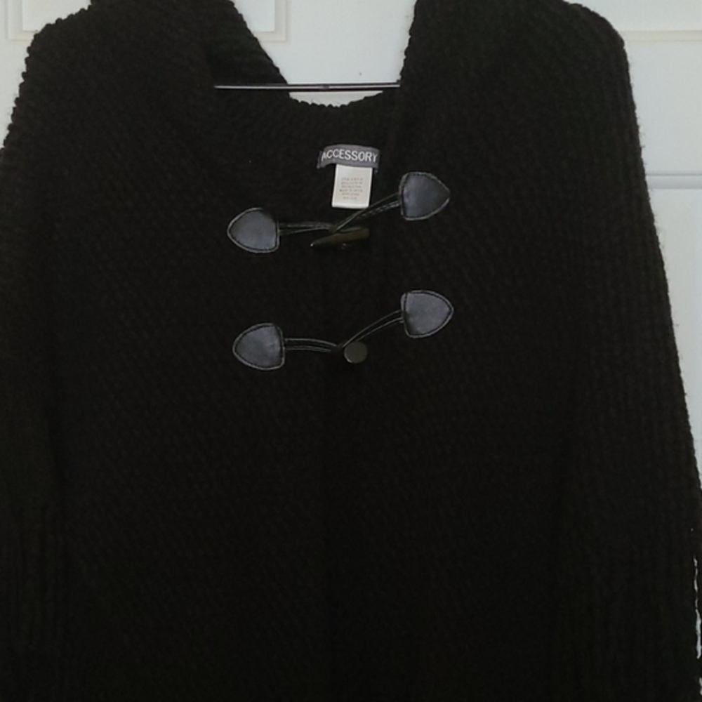 Acessory Soft Knit Black Fringe  Poncho